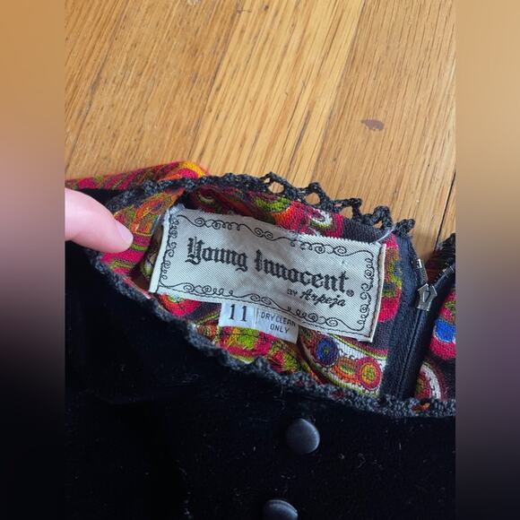 70s Vintage Young Innocent Midi Length Prairie Dress w Red Paisley and Velvet - Picture 6 of 9